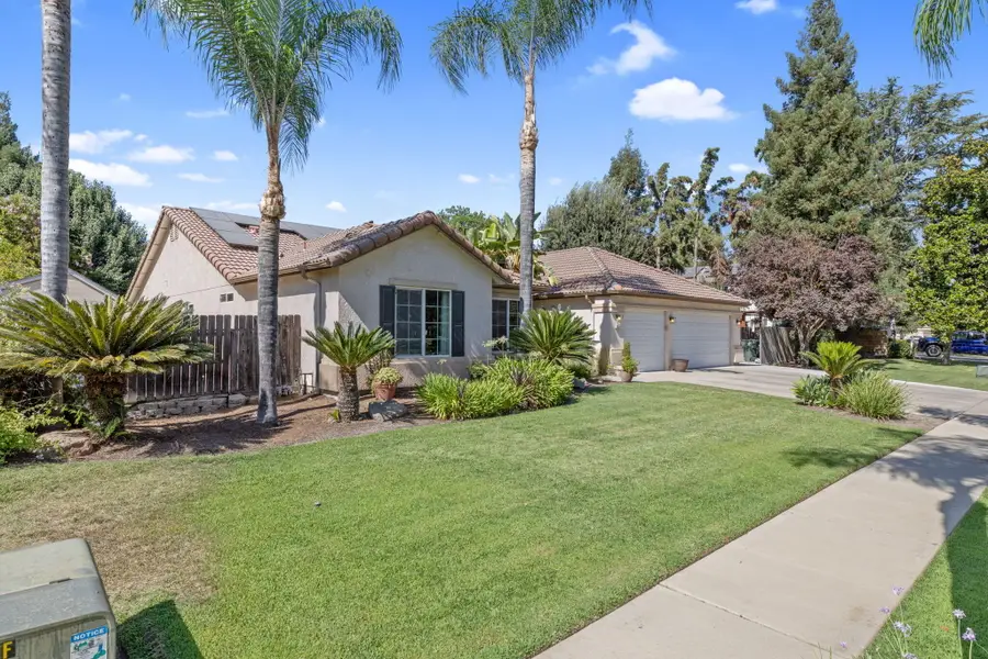 3306 W Taylor Avenue, Visalia, CA 93291 - #3
