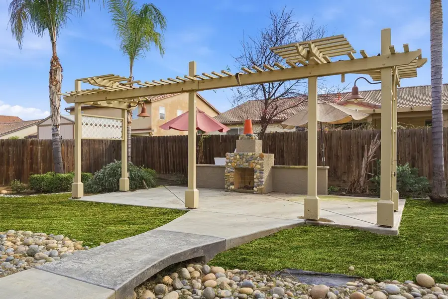 6229 W Ceres Avenue, Visalia, CA 93291 - #3