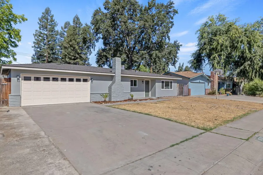 1733 S Johnson Street, Visalia, CA 93277 - #2