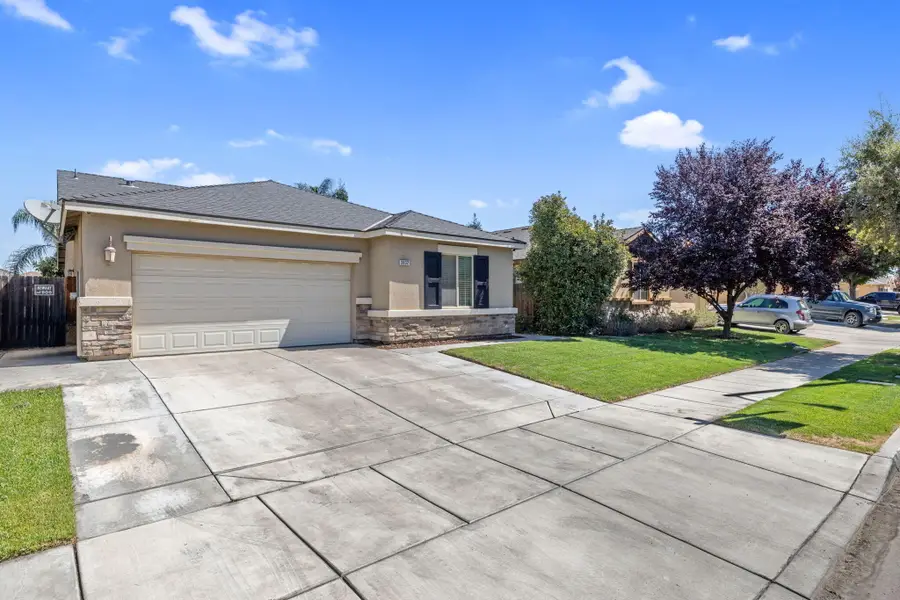 3832 E Mary Avenue, Visalia, CA 93292 - #3