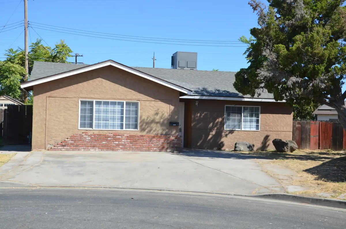1076 Lincolnwood Circle, Hanford, CA 93230 - #1