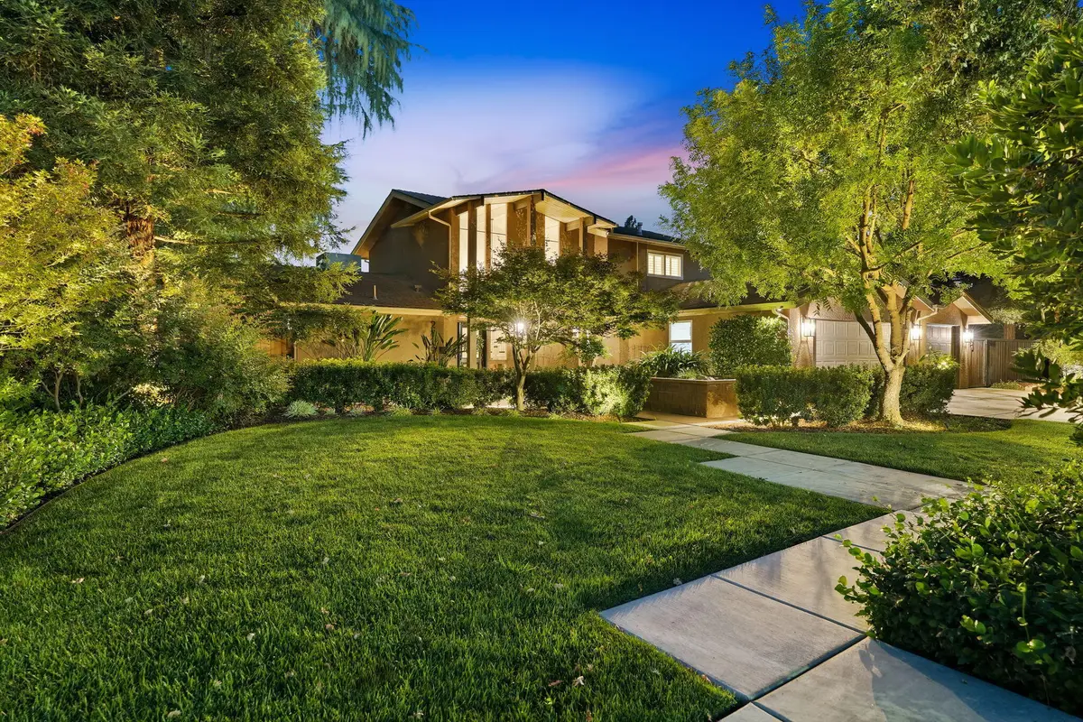 2829 W Crescent Court, Visalia, CA 93291 - #1
