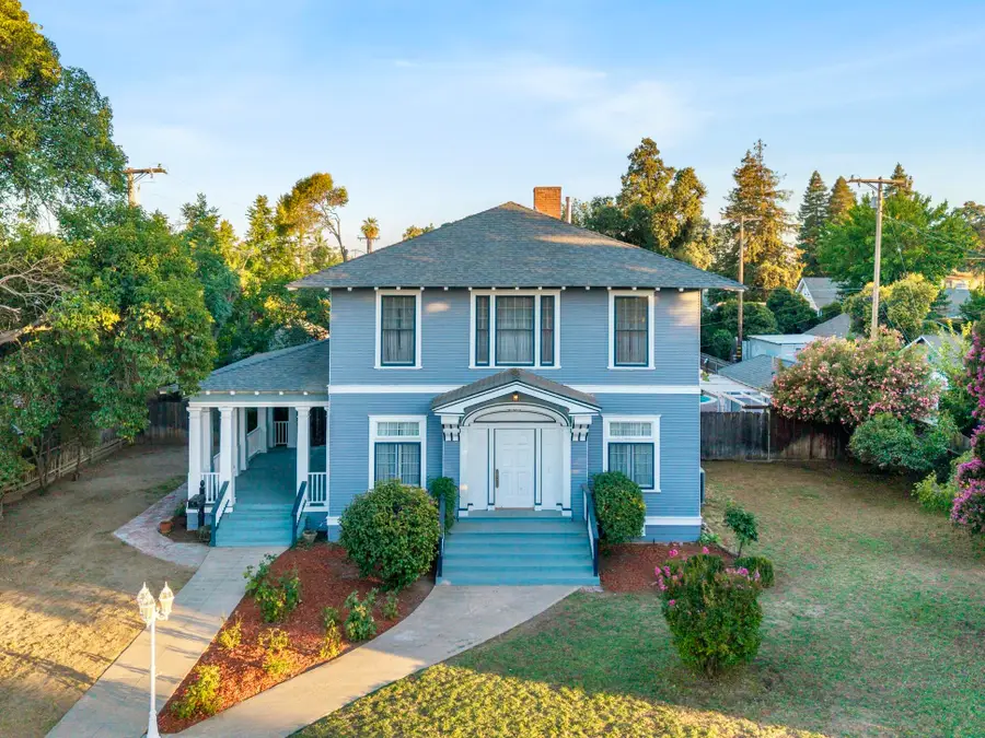 401 W Grove Avenue, Visalia, CA 93291 - #2