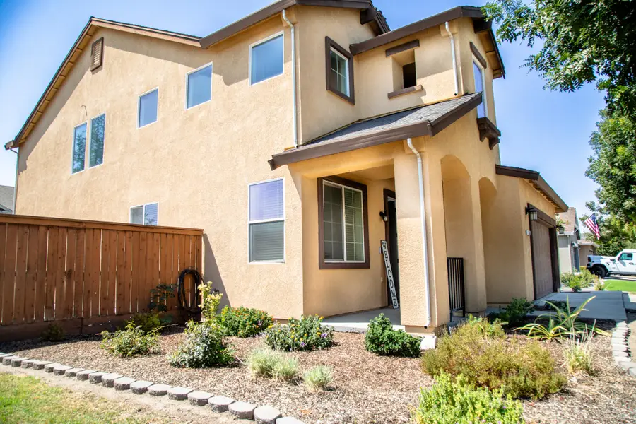 3185 Brickfield Avenue, Tulare, CA 93274 - #2