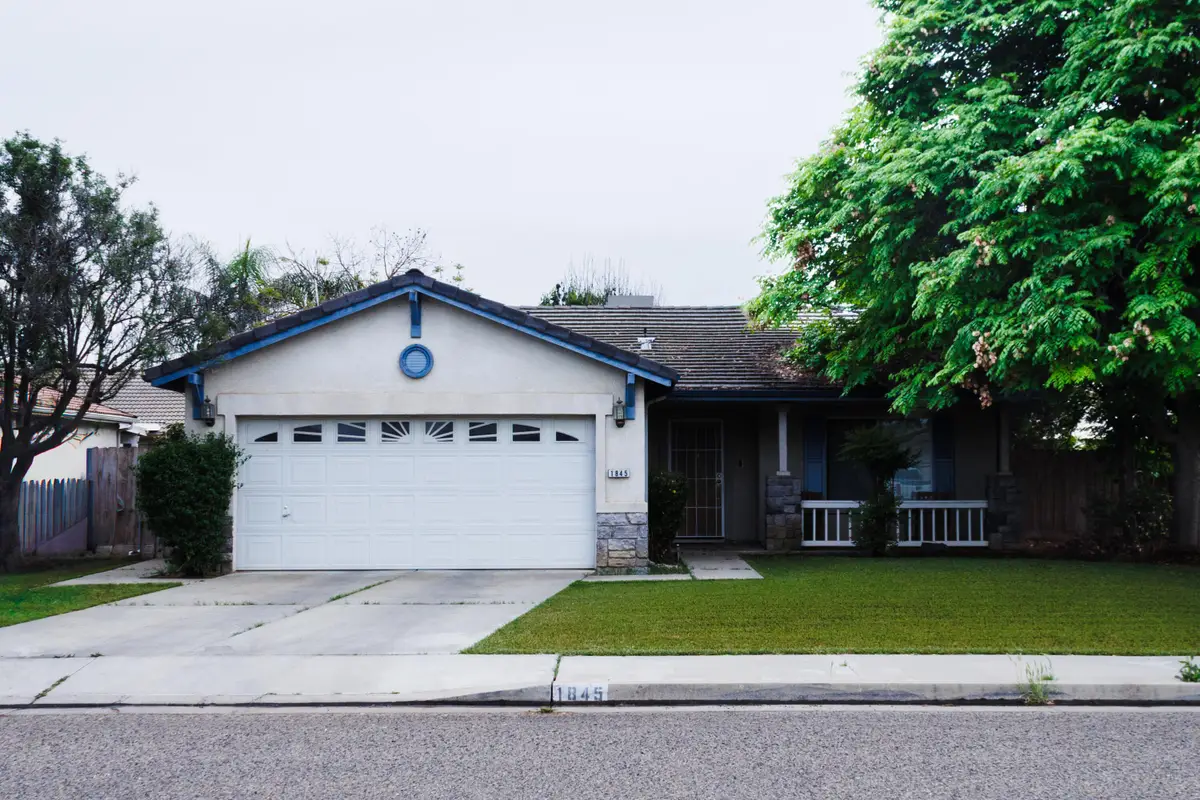 1845 La Vida Avenue, Porterville, CA 93257 - #1