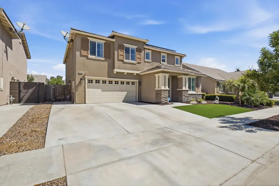 4324 W Robin Avenue, Visalia, CA 93291 - #3