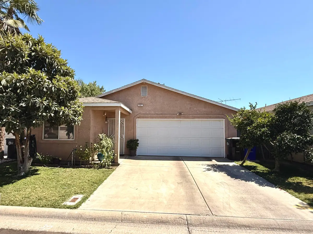 291 Rio Vista Avenue, Porterville, CA 93257 - #1