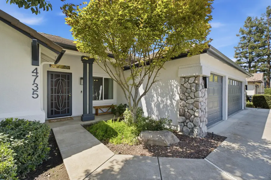 4735 W Ashland Avenue, Visalia, CA 93277 - #3
