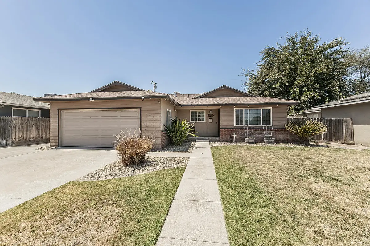 2014 N Kensington Way, Hanford, CA 93230 - #1