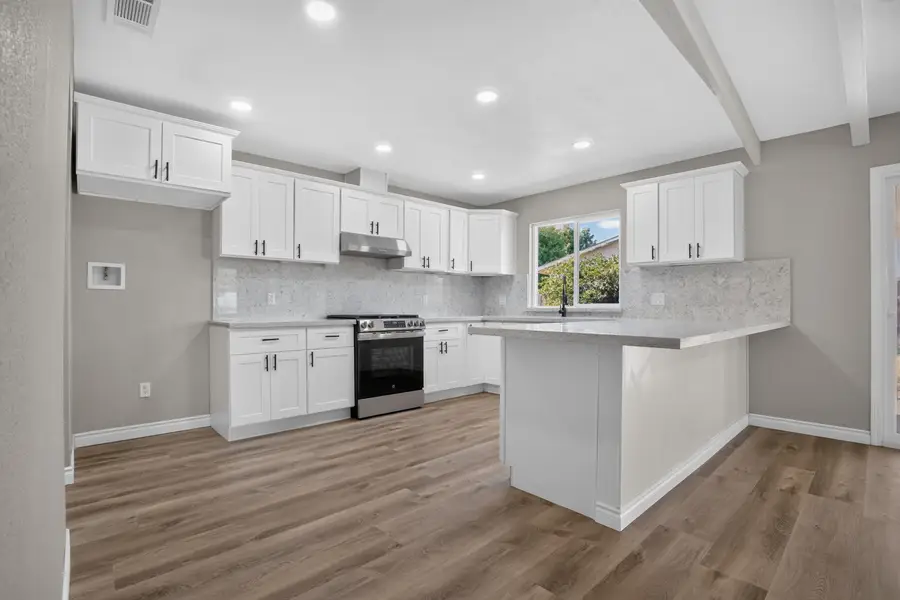 2020 Tomah Avenue, Porterville, CA 93257 - #2