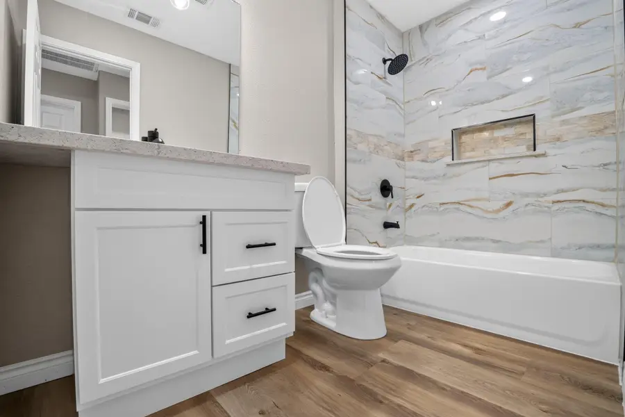 2020 Tomah Avenue, Porterville, CA 93257 - #3