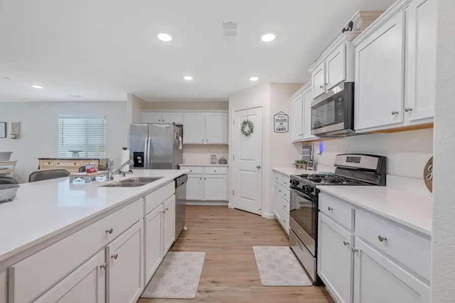 31061 Road 72, Visalia, CA 93291 - #2