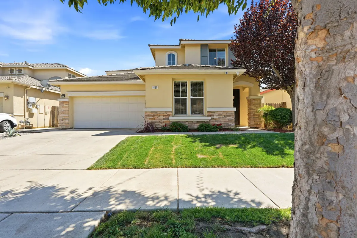 3125 W Delta Avenue, Visalia, CA 93291 - #1
