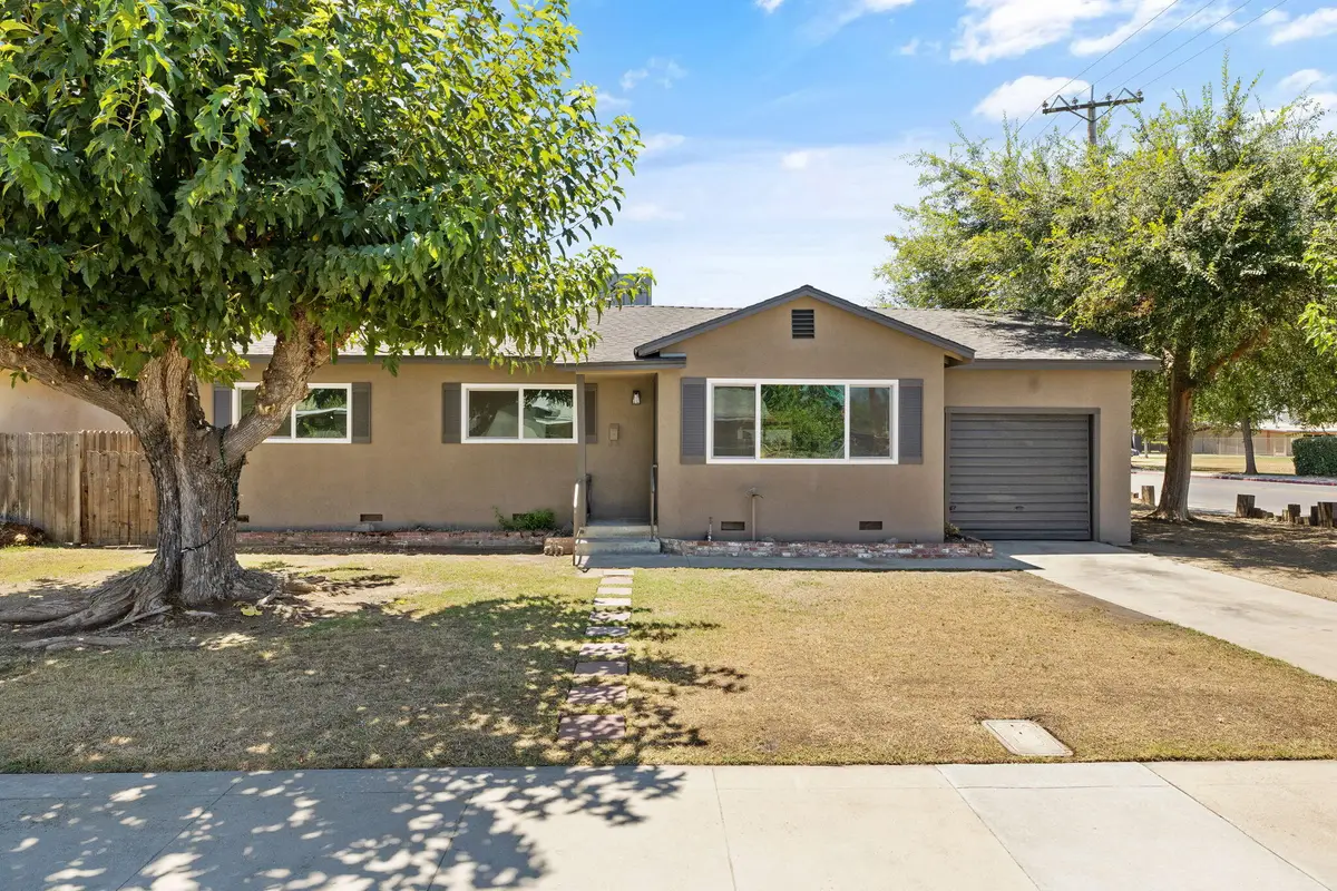 2041 W Cecil Court, Visalia, CA 93291 - #1