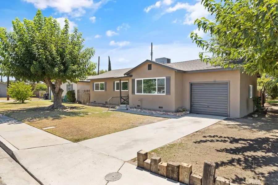 2041 W Cecil Court, Visalia, CA 93291 - #2