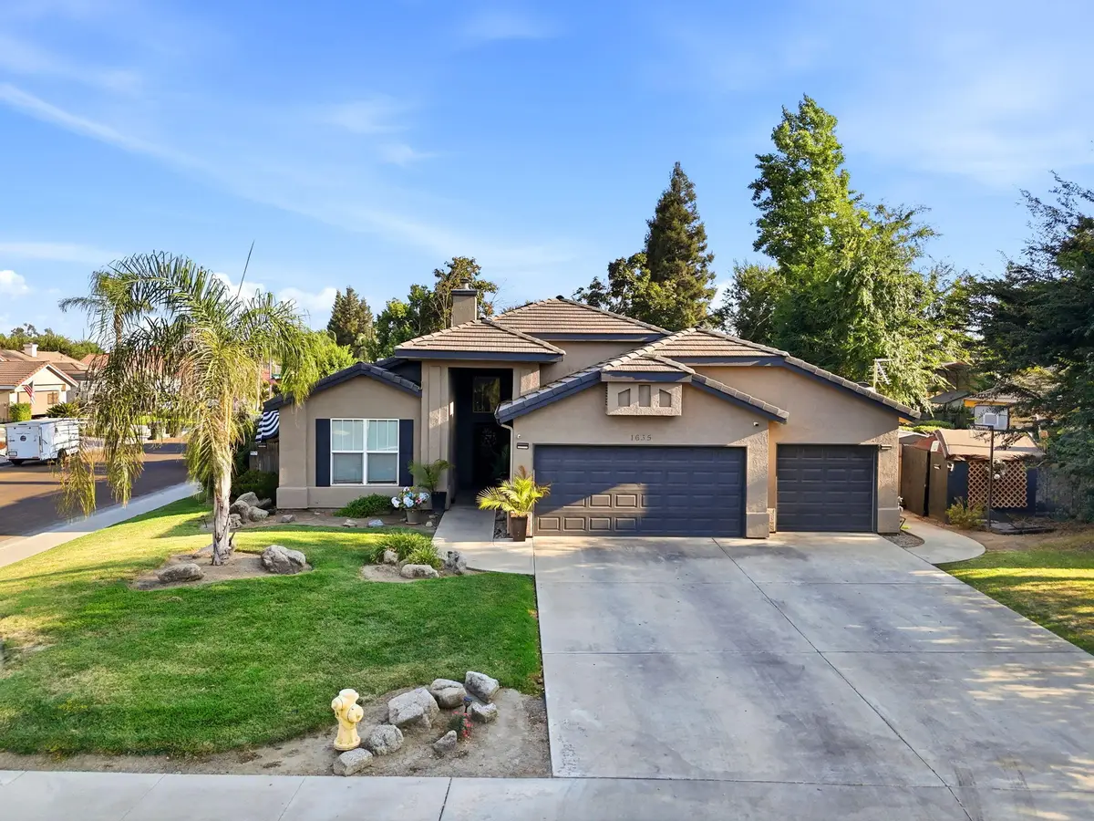 1635 E La Vida Court, Visalia, CA 93292 - #1