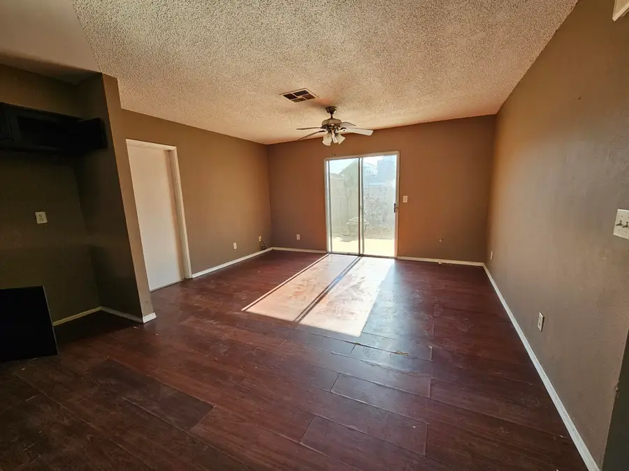 1174 Cabrillo Drive, Tulare, CA 93274 - #3