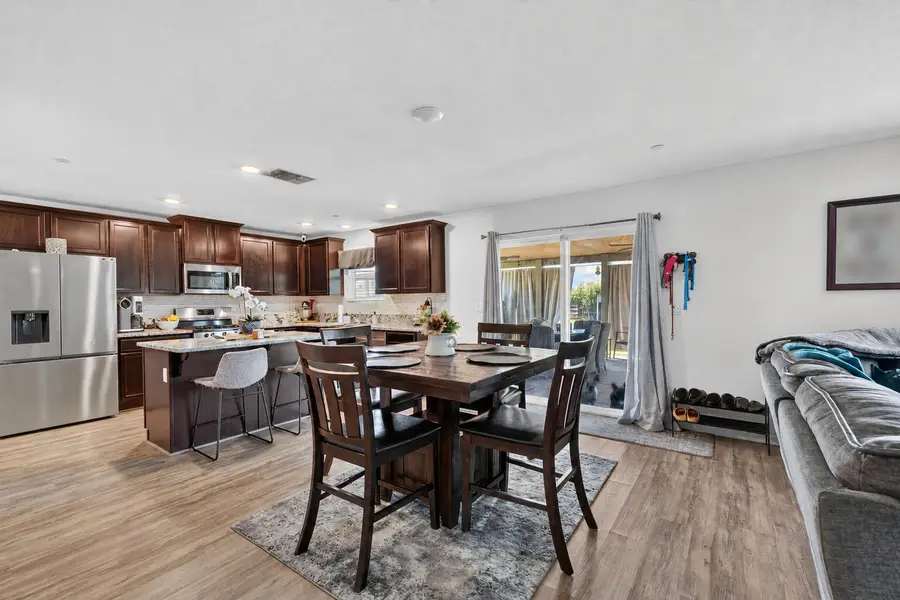 2919 N Hermosa Court, Visalia, CA 93291 - #3