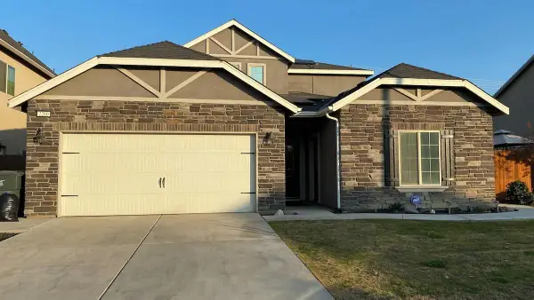 2260 N Shady Street, Visalia, CA 93291