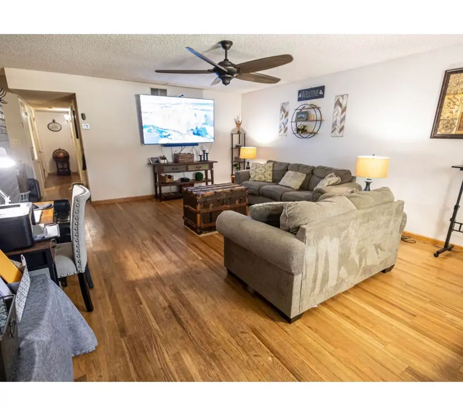 1620 S Johnson Street, Visalia, CA 93277 - #2