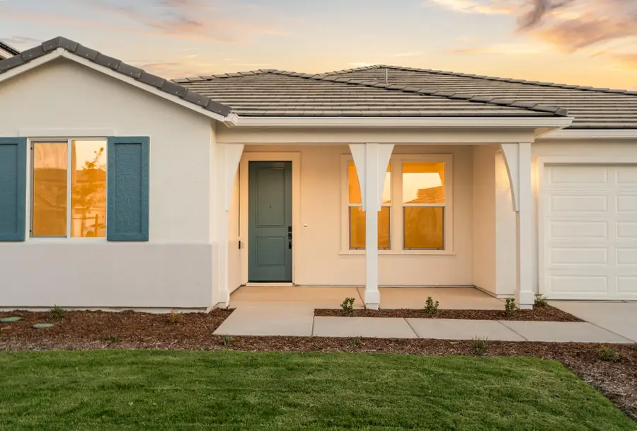 3047 Riviera Avenue, Tulare, CA 93274 - #3