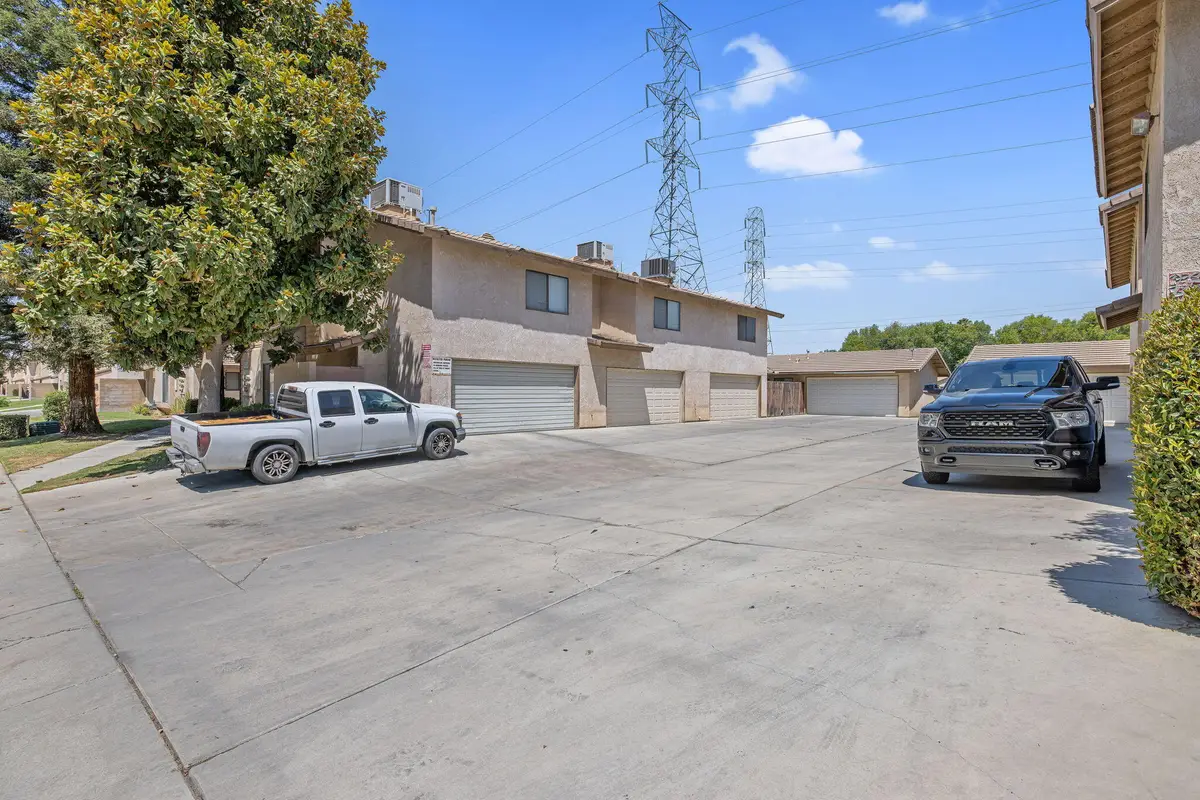 8200 Laborough Drive, Bakersfield, CA 93311 - #1