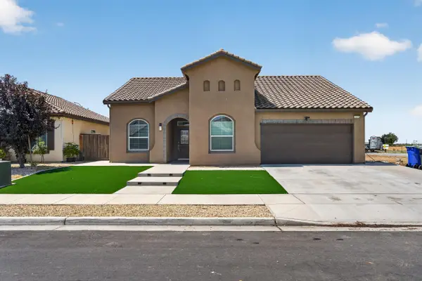 1175 Narwhal Avenue, Lemoore, CA 93245