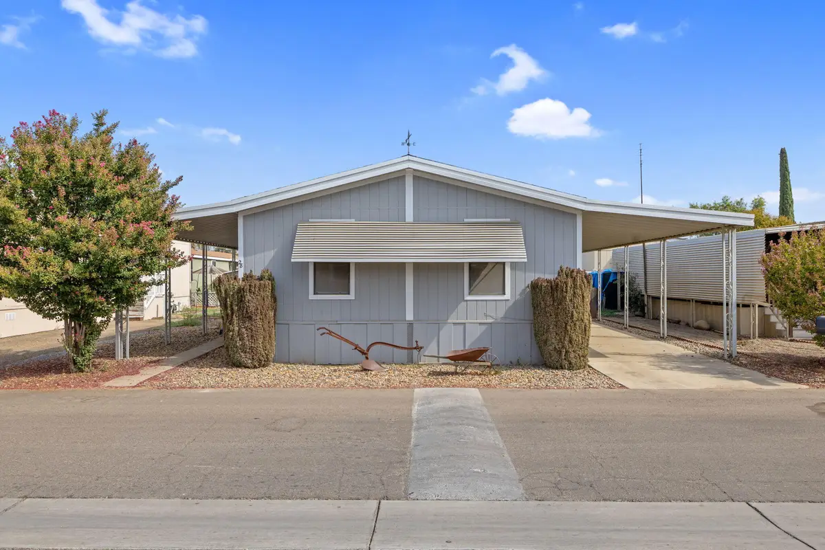 415 N Akers Street, Visalia, CA 93291 - #1