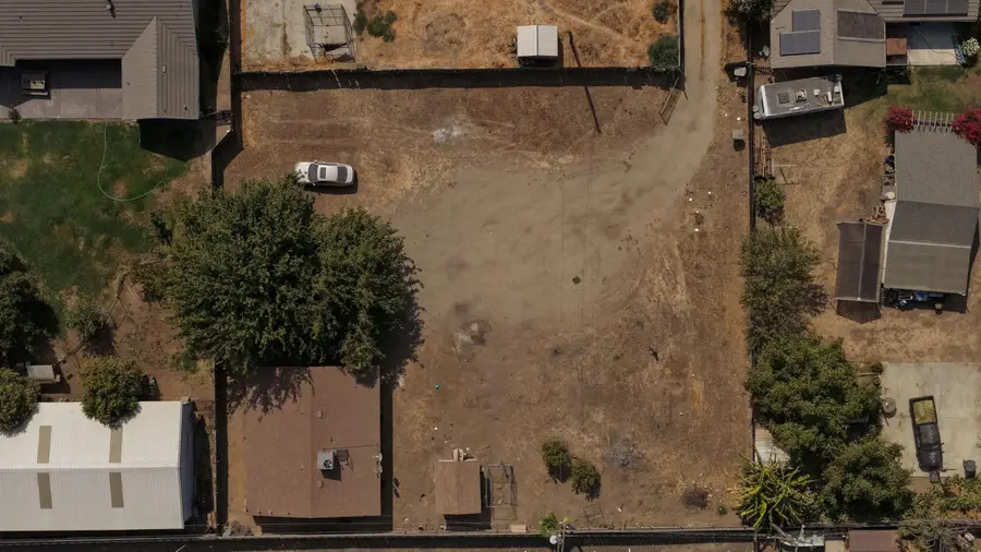 272 S Mooney Boulevard, Tulare, CA 93274 - #3