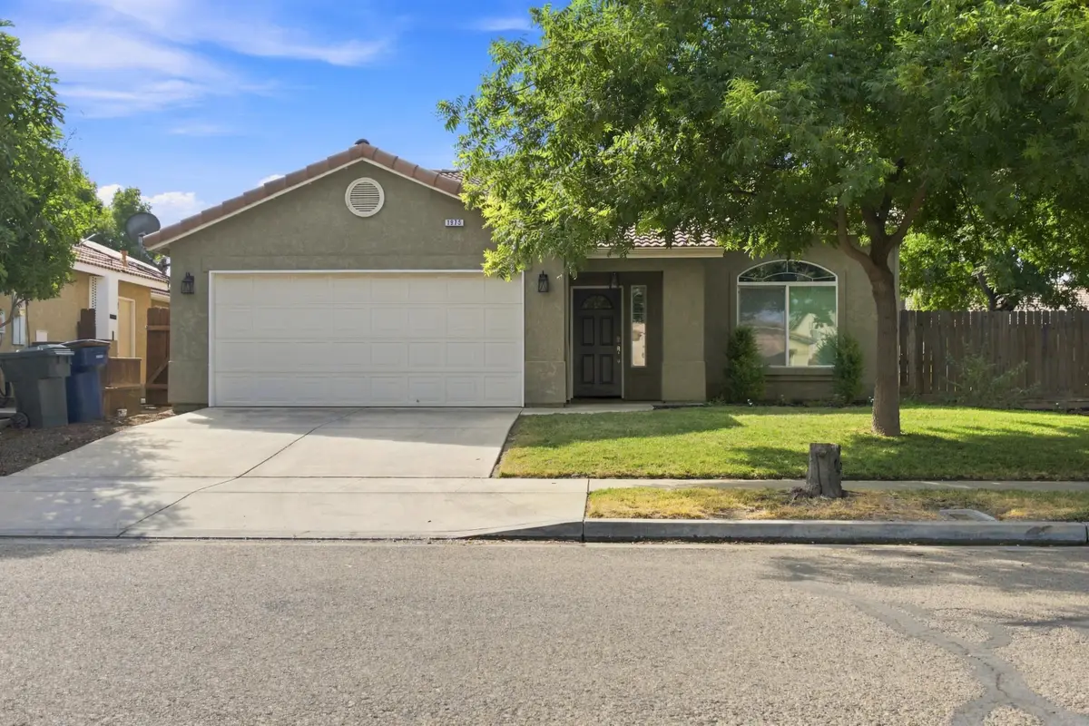 1975 Bass Lake Avenue, Tulare, CA 93274 - #1