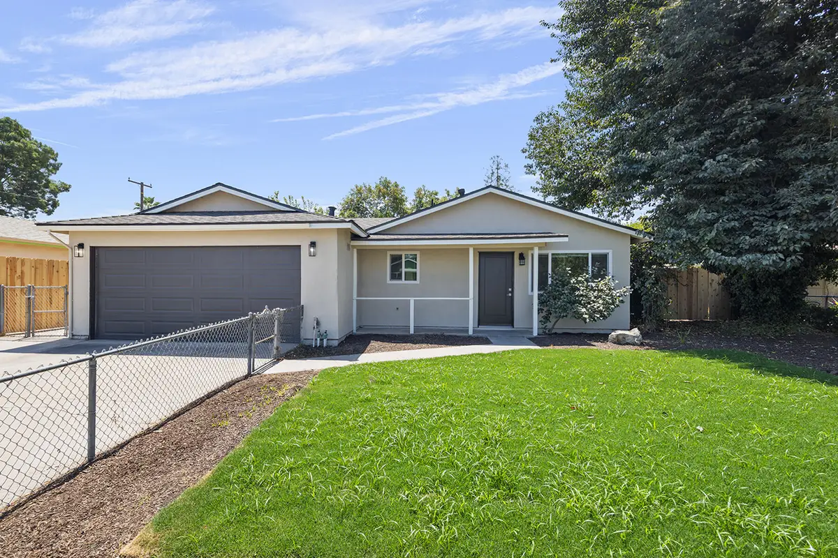 1521 W Juliet Avenue, Tulare, CA 93274 - #1