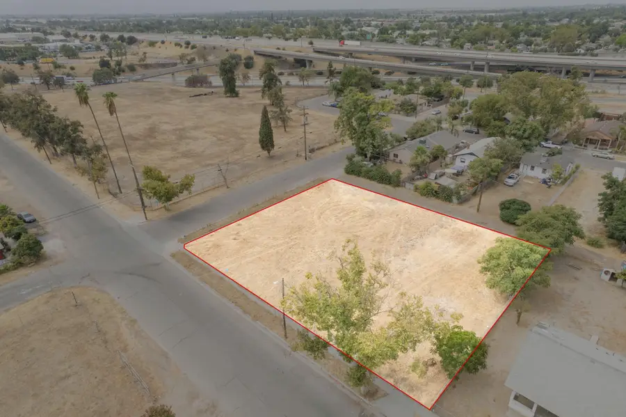 2274 S Cherry Avenue, Fresno, CA 93706 - #3