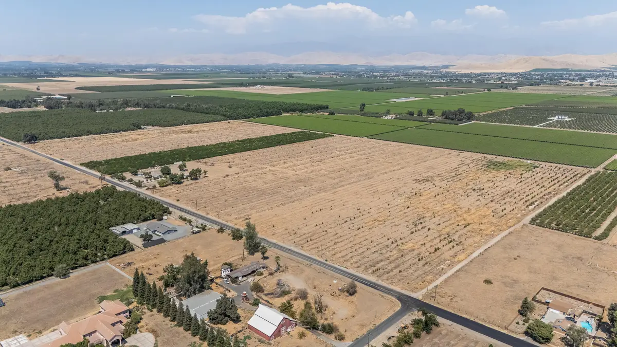 16605 Road 208, Porterville, CA 93257 - #1