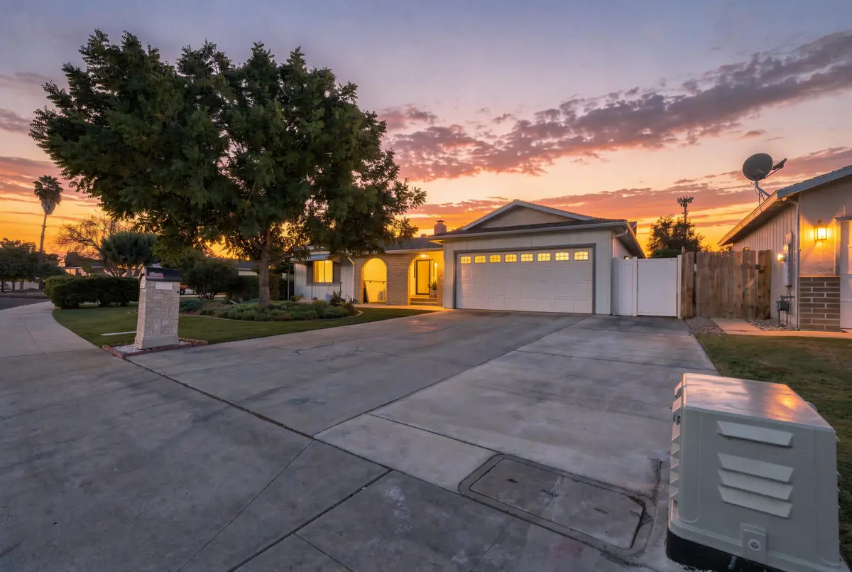 46 S Olive Street, Lemoore, CA 93245 - #1