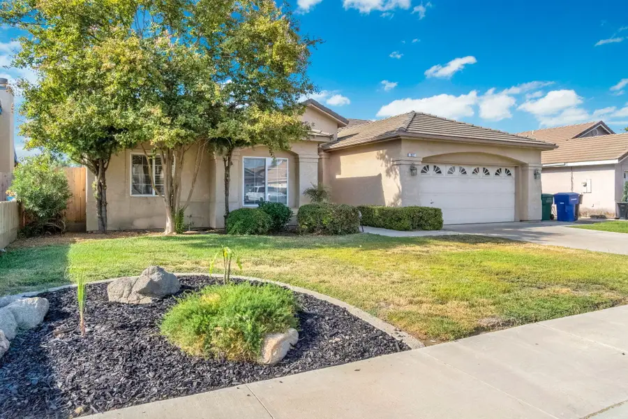 977 Meadow View Road, Hanford, CA 93230 - #2
