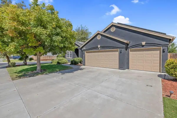 912 Apple Avenue, Lemoore, CA 93245