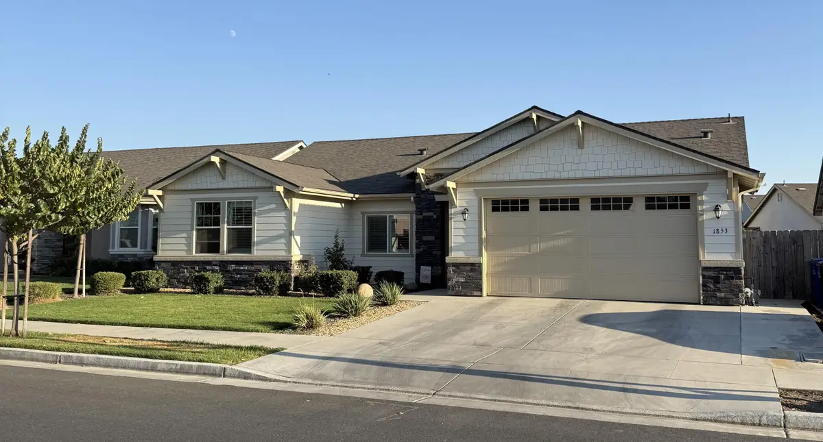 1853 W Date Avenue, Porterville, CA 93257 - #1