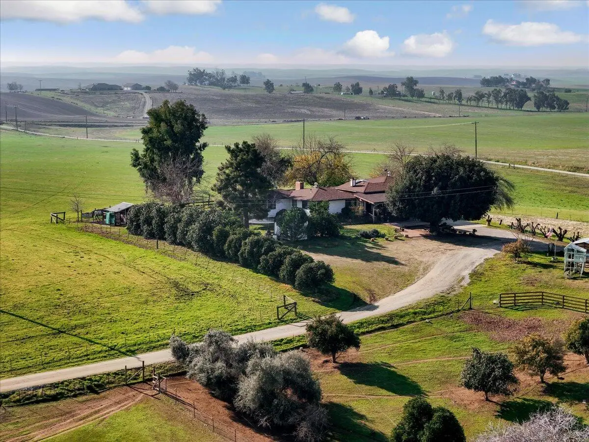 28002 Ave 56, Porterville, CA 93257 - #1