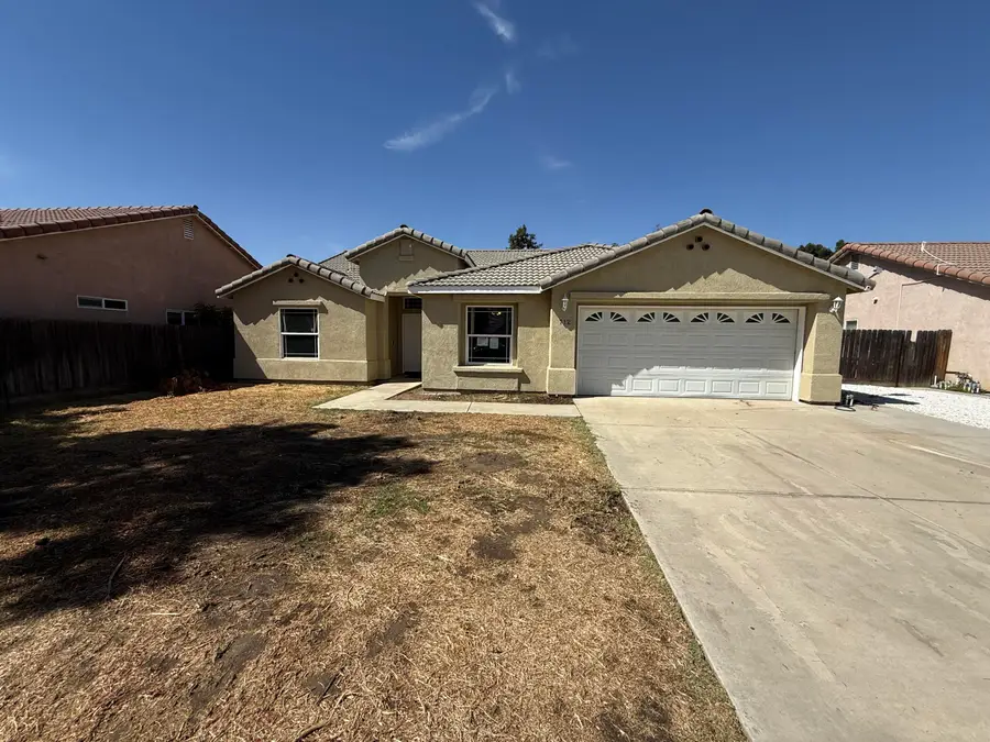 712 Moraga Court, Tulare, CA 93274 - #2