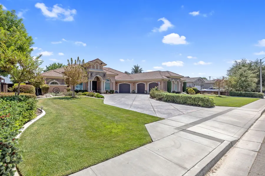 2579 Meadow View Road, Hanford, CA 93230 - #2