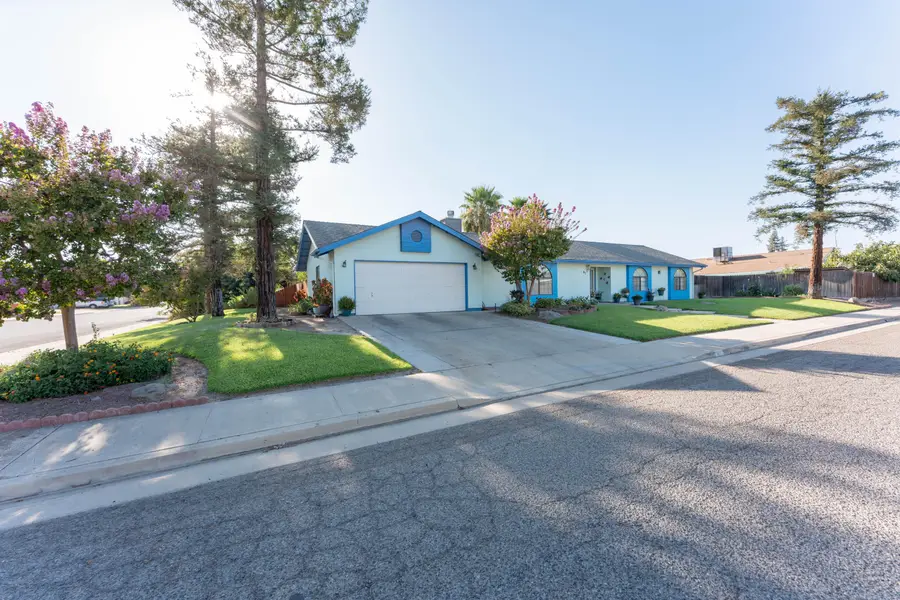 91 N Silver Maple Way, Porterville, CA 93257 - #3