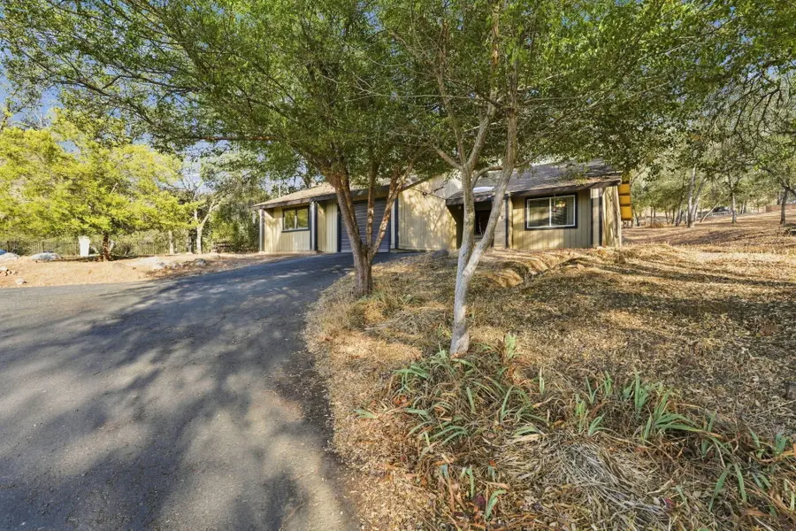 41113 Oak Ridge Drive #A, Three Rivers, CA 93271 - #3
