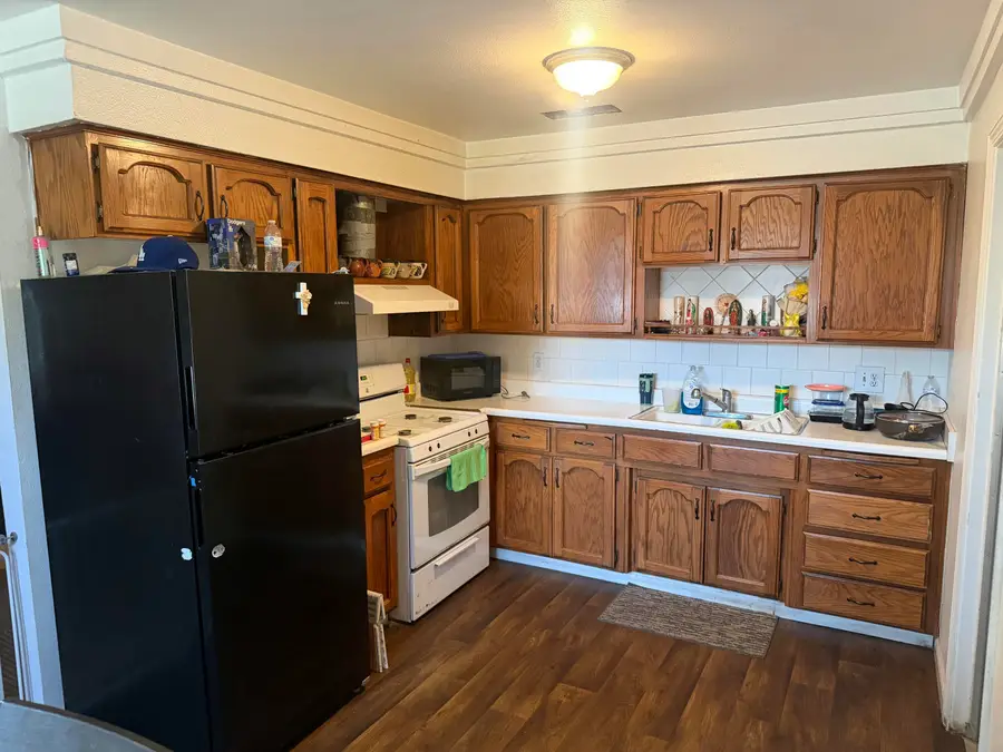 361 N Alice Avenue, Dinuba, CA 93618 - #3