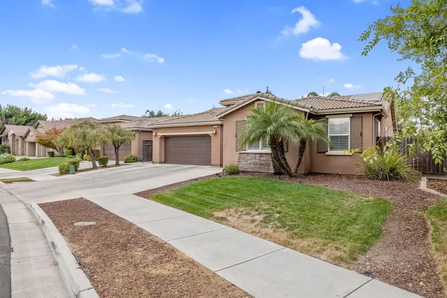 1313 N University Court, Visalia, CA 93291 - #2