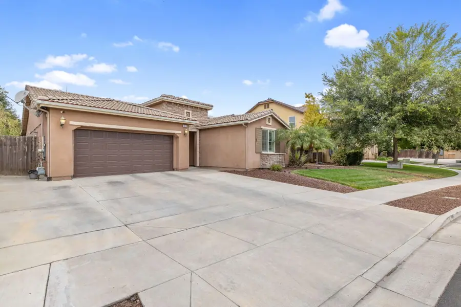 1313 N University Court, Visalia, CA 93291 - #3