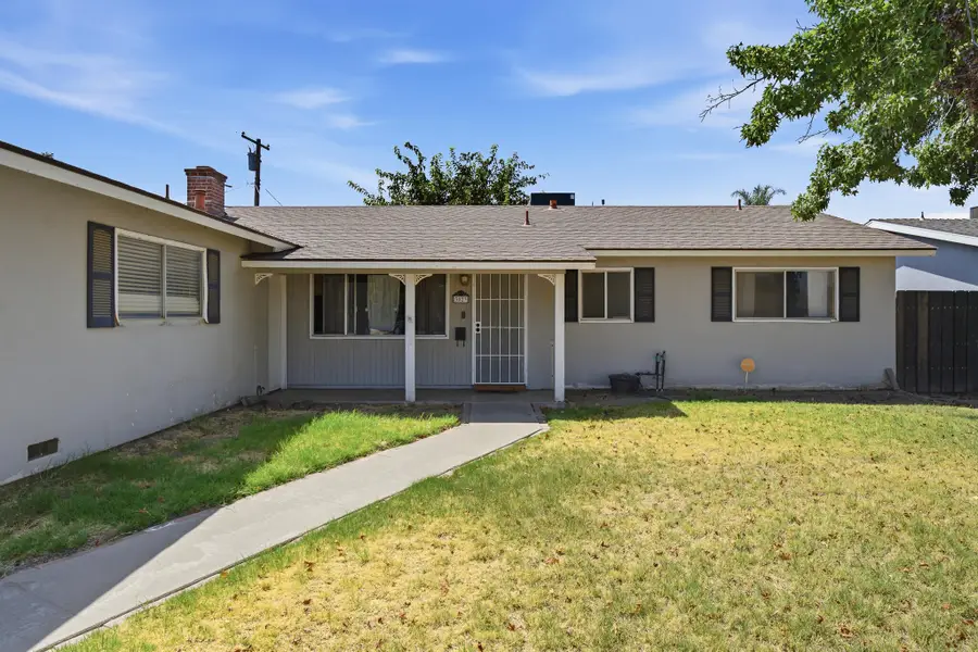 3023 W Vassar Avenue, Visalia, CA 93277 - #3