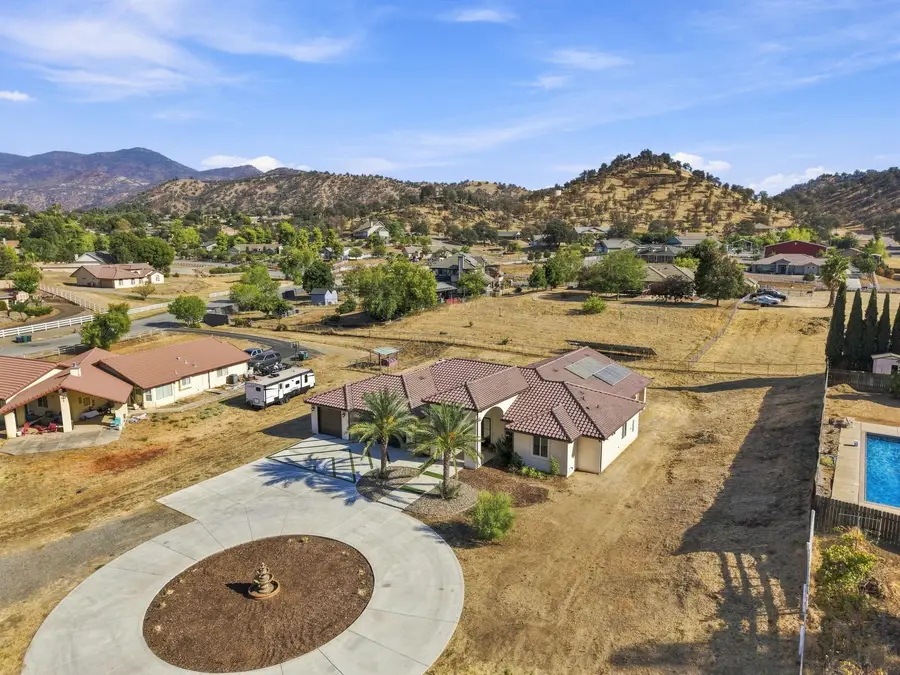 32301 Pleasant Oak Drive, Springville, CA 93265 - #2