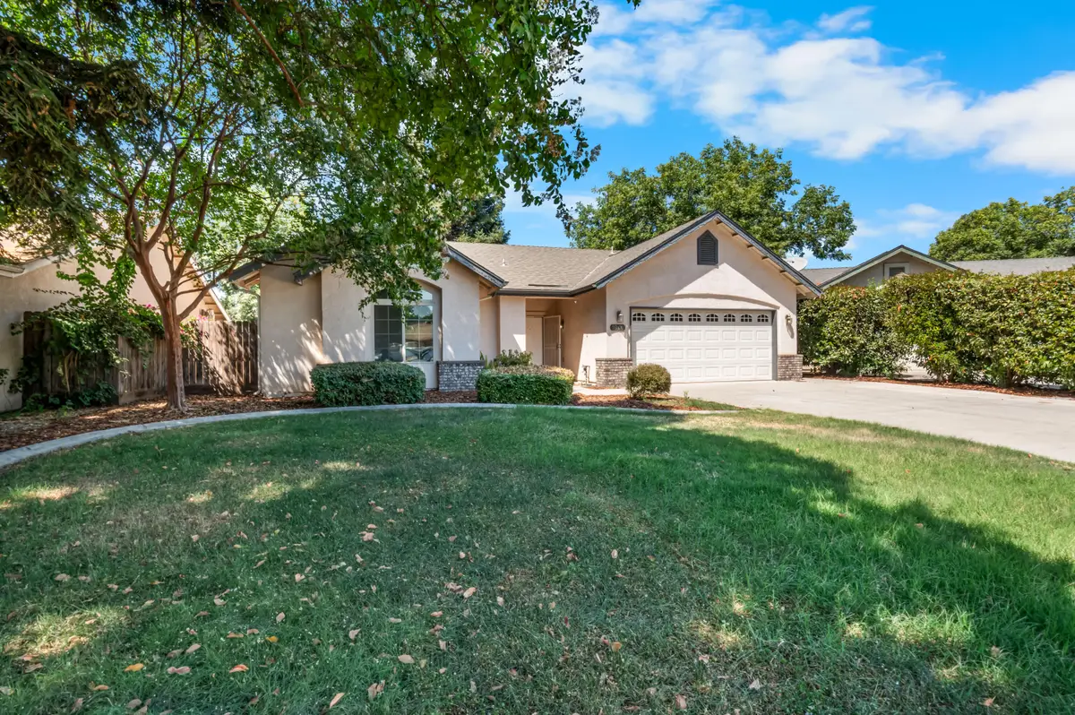 1901 N Cotta Court E, Visalia, CA 93292 - #1
