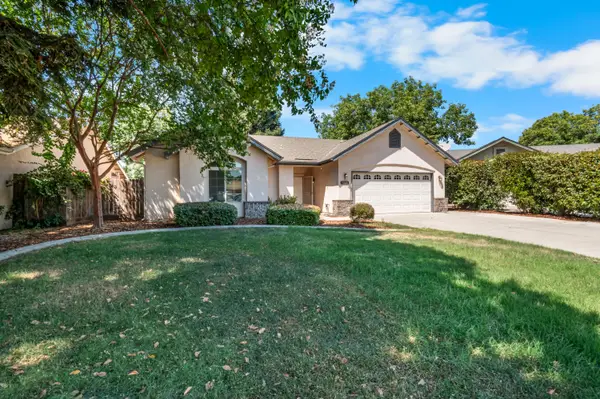 1901 N Cotta Court E, Visalia, CA 93292