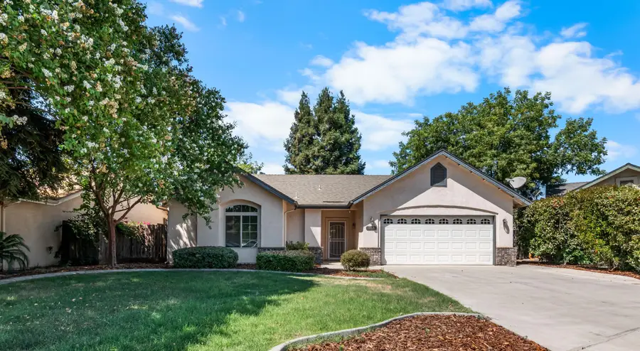 1901 N Cotta Court E, Visalia, CA 93292 - #2